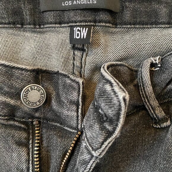 JUDY BLUE HIGH WAIST WIDE RELEASE HEM CROP JEAN - GREY SZ 16W - Picture 4 of 6